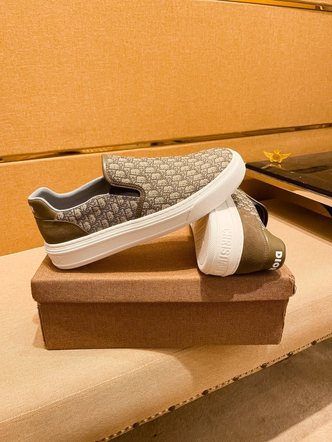 Men's shoes 💰 380💰👍【Dior】🔥🔝High-end brand of men's shoes official website 1:1 latest masterpiece: the upper is made of Italian official website original special technical cloth fabric 🔥original comfortable and breathable lining➕original designated non-slip outsole🔥making walking more convenient and comfortable! An exclusive new model, a stunning work, a beautiful 1:1 replica [color] compared to the official quality! Create a fashionable personality to set off your uniqueness! A must-have for trendy men! 🔥, sizes: 38-44. color:.     Multiple colors available🔥